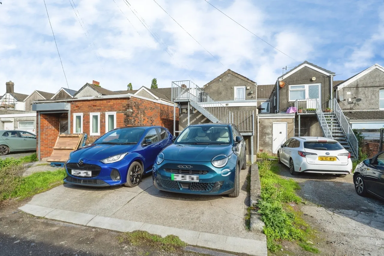 High Street, Gorseinon, SA4, photo 4