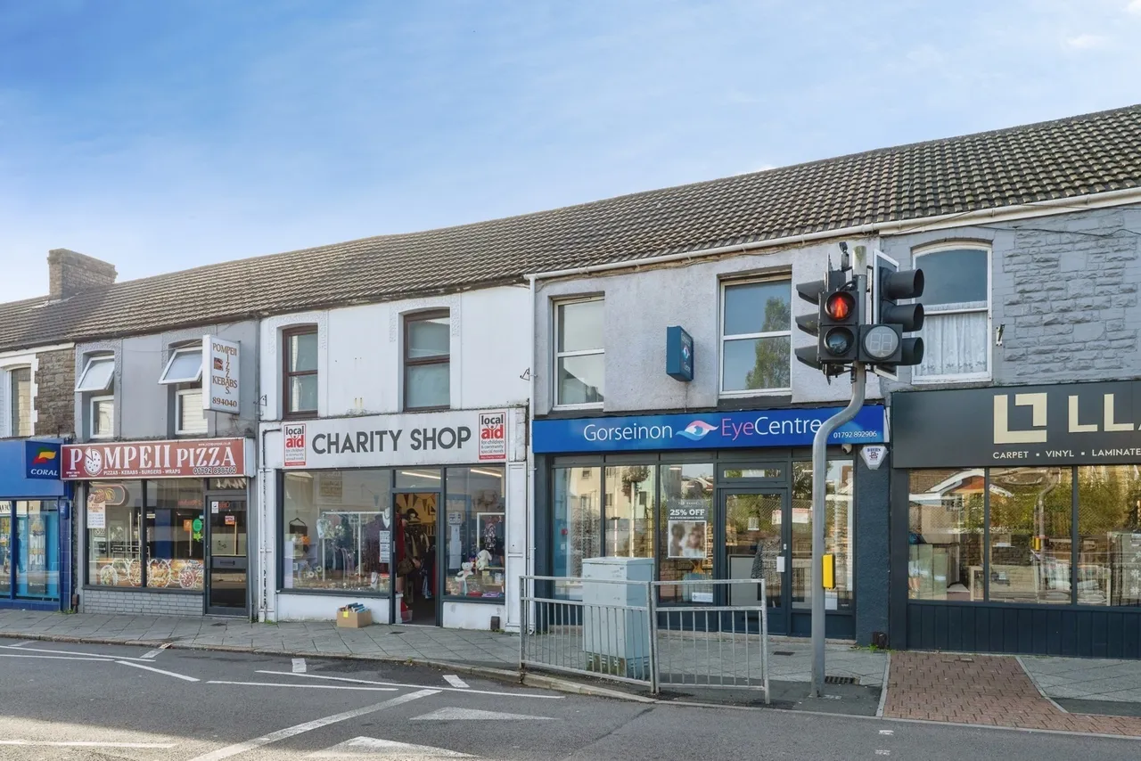 High Street, Gorseinon, SA4, photo 16