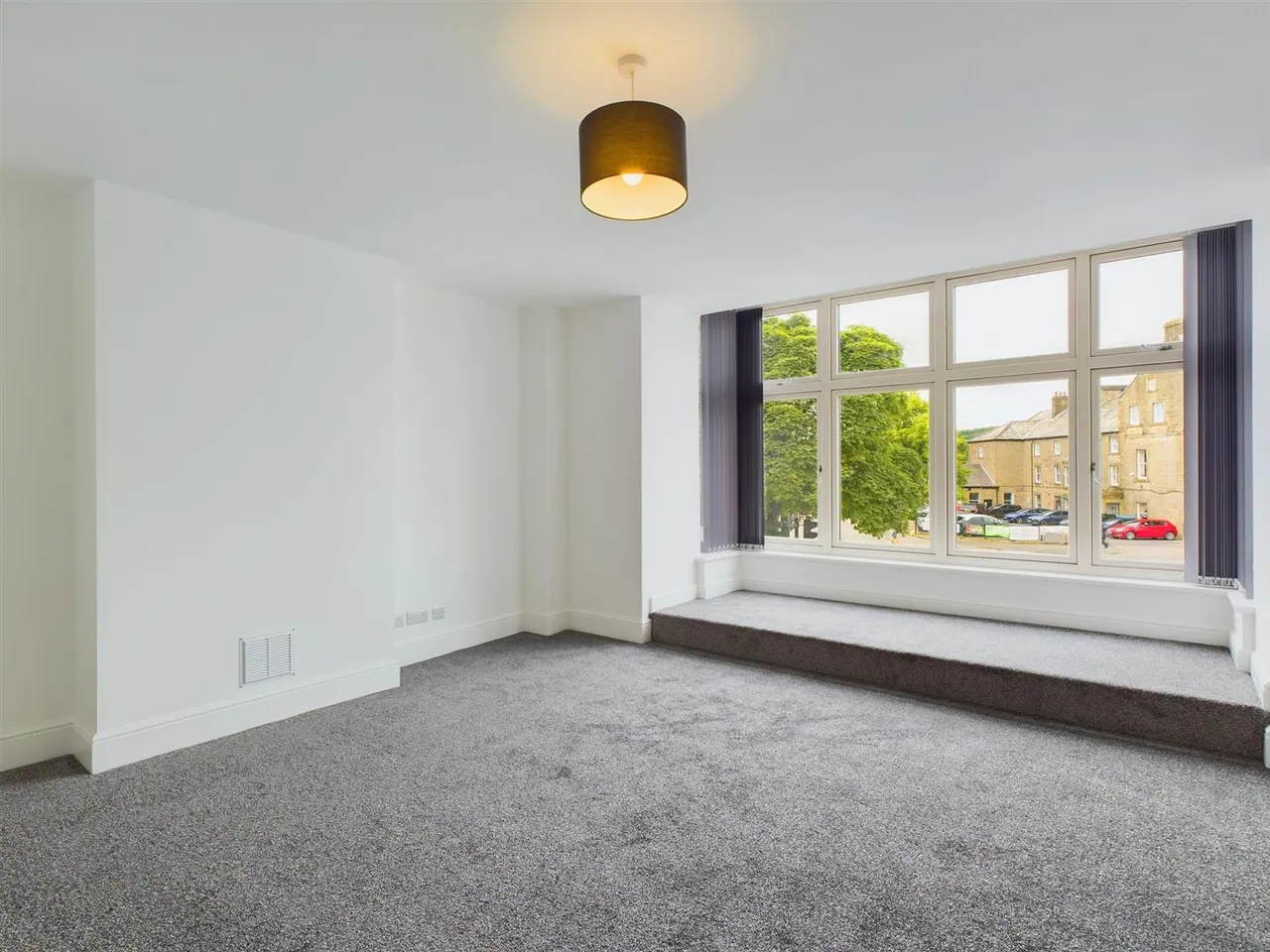 Scarsdale Place, Buxton, photo 9