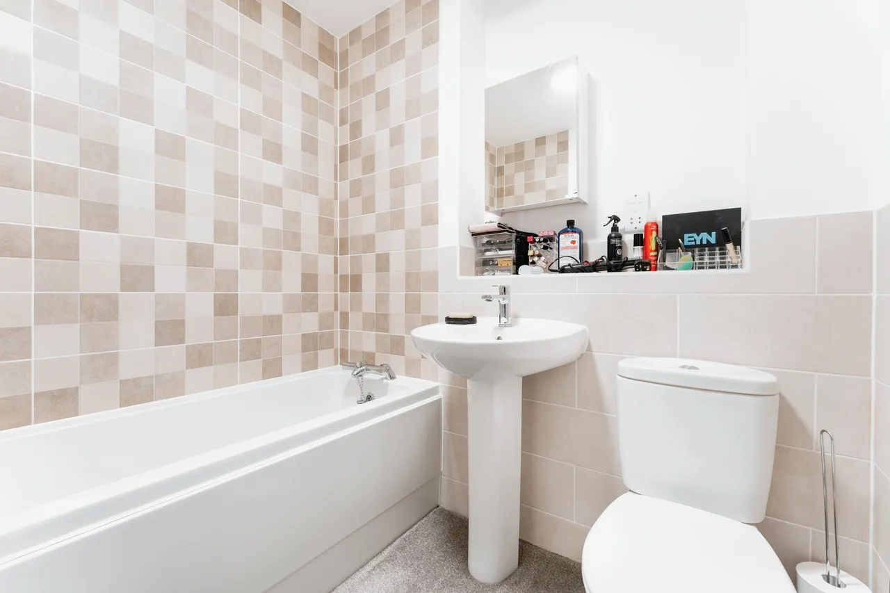 Highfield Drive, Ely, CB6, photo 11