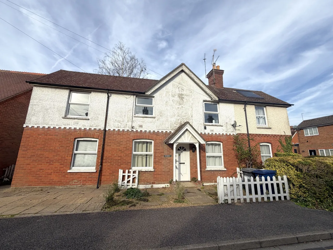 1 bed flat to rent, St. James's Place, Kemble St. James's Place, GU6