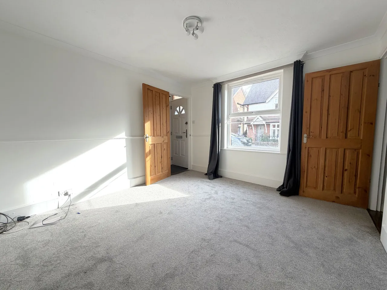 St. James's Place, Kemble St. James's Place, GU6, photo 3