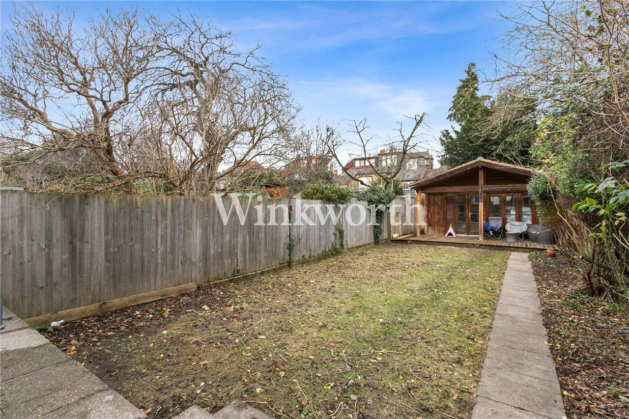Woodberry Avenue, London, N21, photo 17
