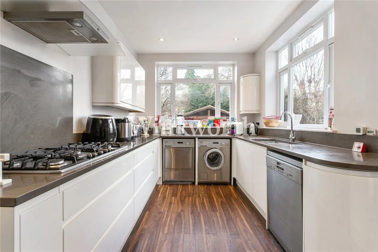 Woodberry Avenue, London, N21, photo 6