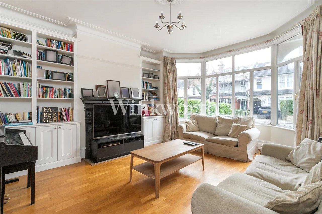 Woodberry Avenue, London, N21, photo 3