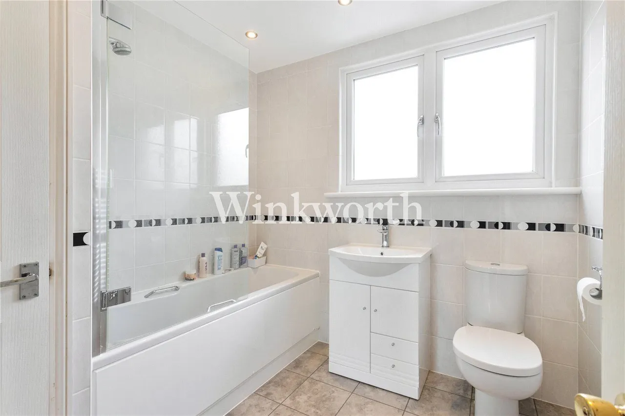 Woodberry Avenue, London, N21, photo 11