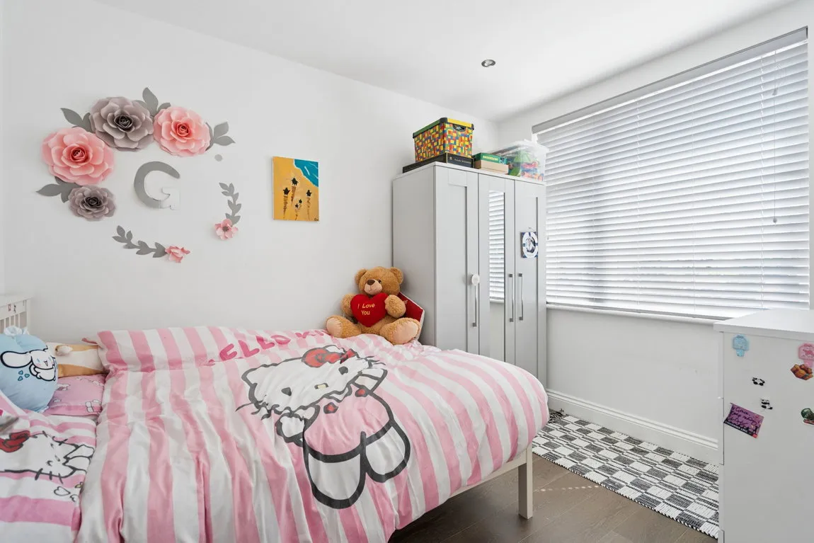 Woodford Crescent, Pinner, HA5, photo 8