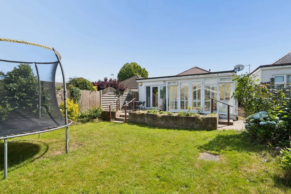 Woodford Crescent, Pinner, HA5, photo 11
