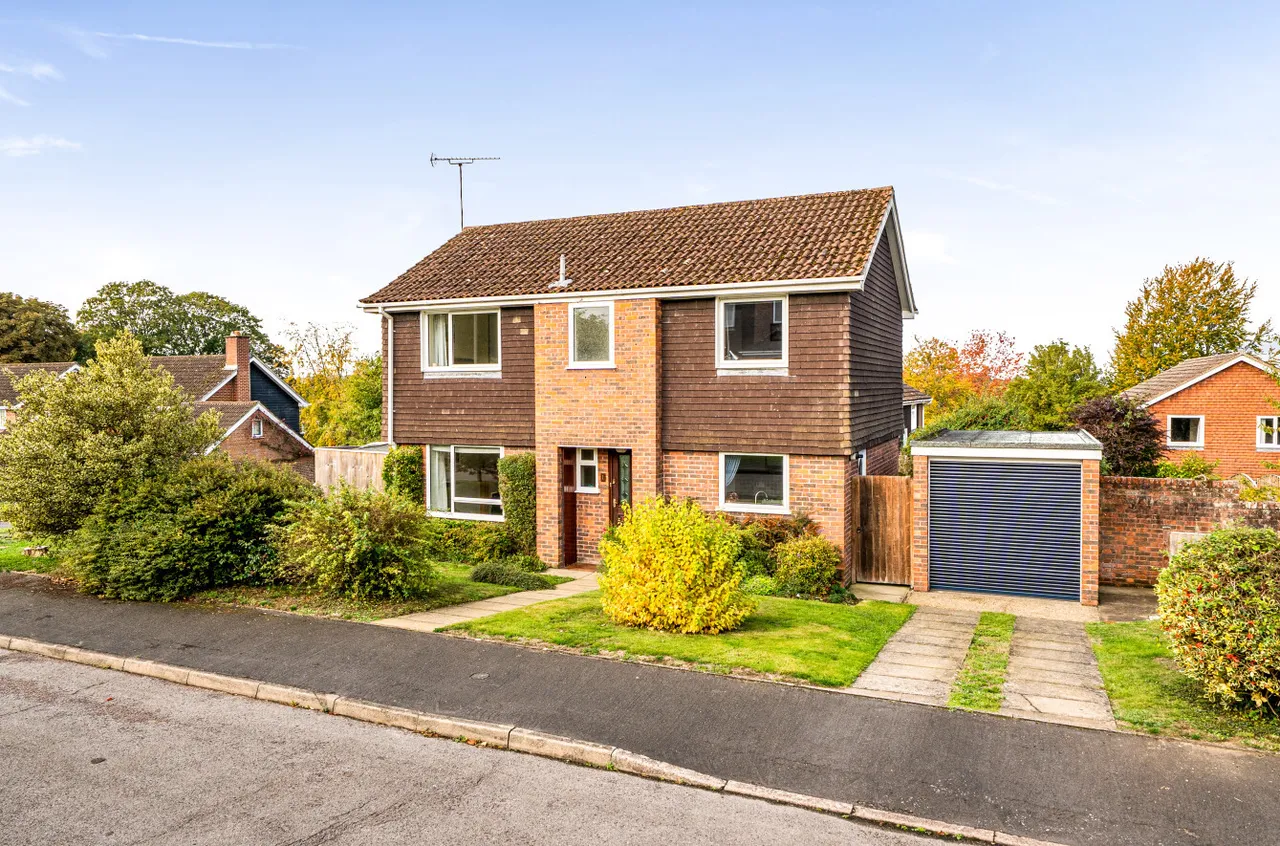 4 bed house for sale, Maple Close, Alresford, SO24