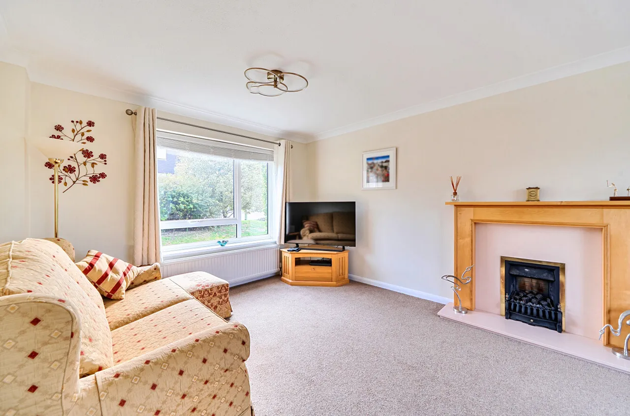 Maple Close, Alresford, SO24, photo 3