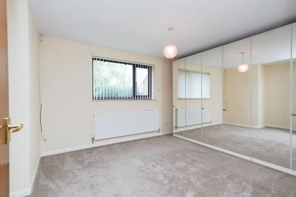 St. James Gardens, Bulkington, CV12, photo 3