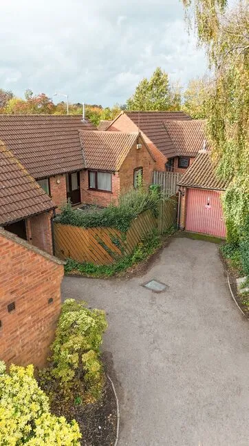 St. James Gardens, Bulkington, CV12, photo 15