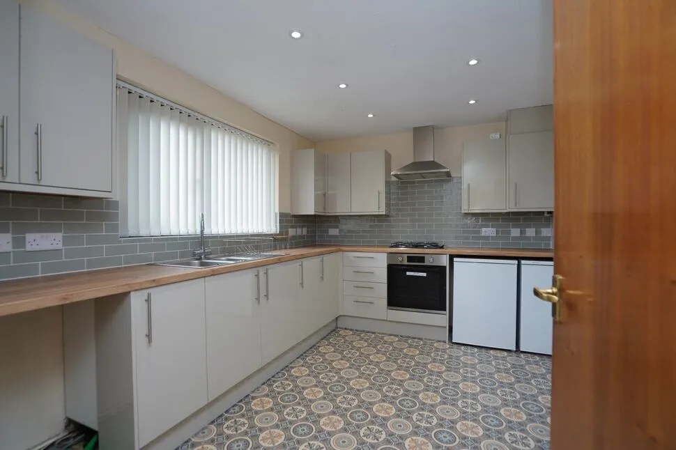 St. James Gardens, Bulkington, CV12, photo 4