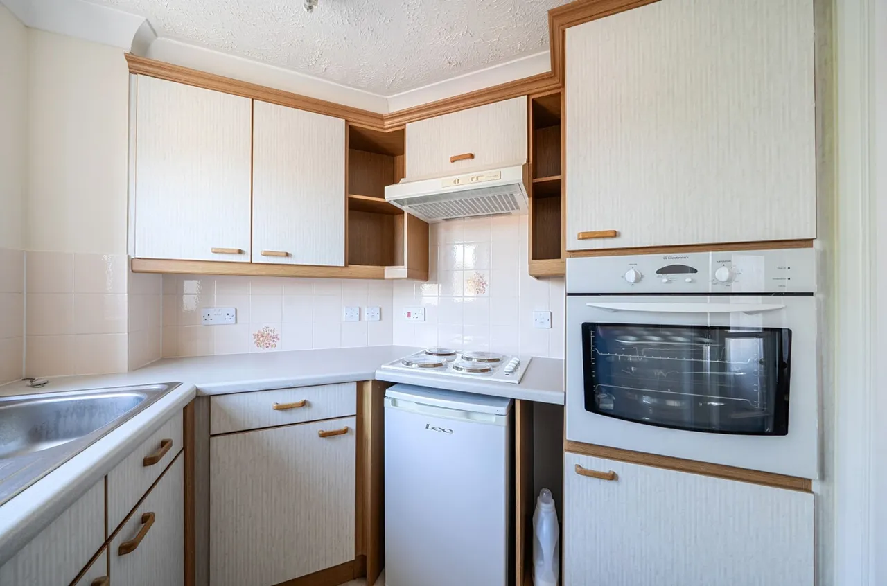 Stockbridge Road, Chichester, PO19, photo 9