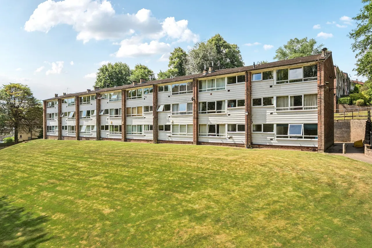 2 bed flat for sale, Gledhow Court, Chapel Allerton, LS7