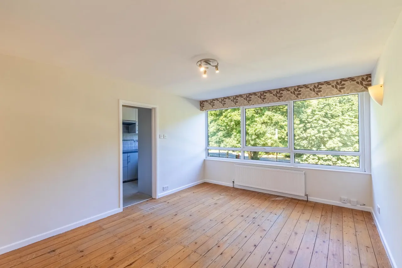 Gledhow Court, Chapel Allerton, LS7, photo 3