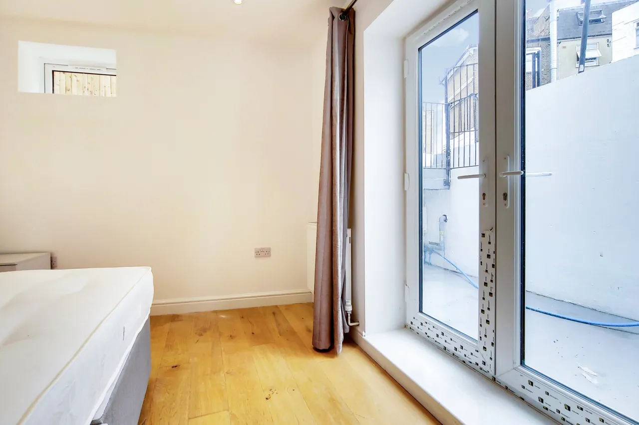 Curwen Road, Hammersmith, W12, photo 11