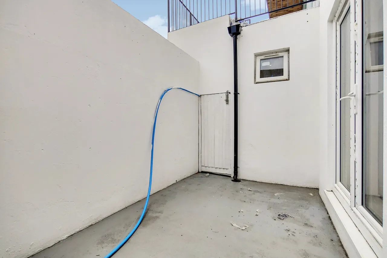 Curwen Road, Hammersmith, W12, photo 13