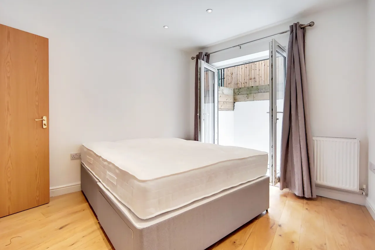 Curwen Road, Hammersmith, W12, photo 8