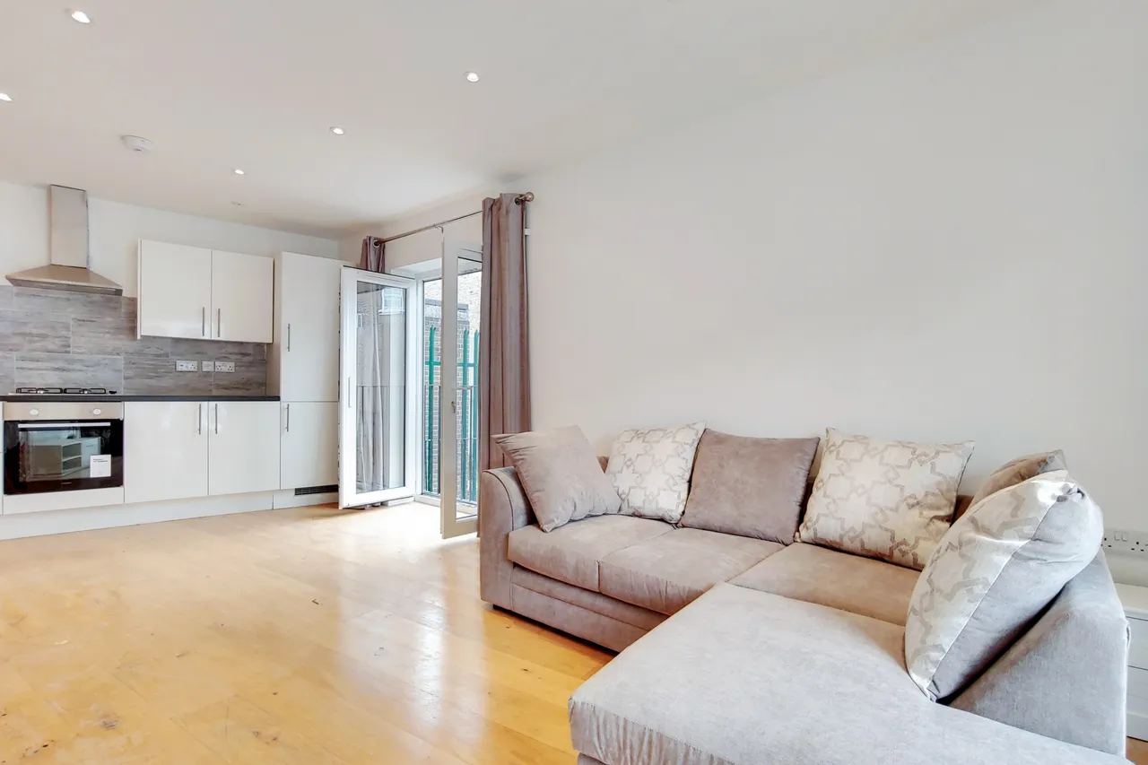 Curwen Road, Hammersmith, W12, photo 5