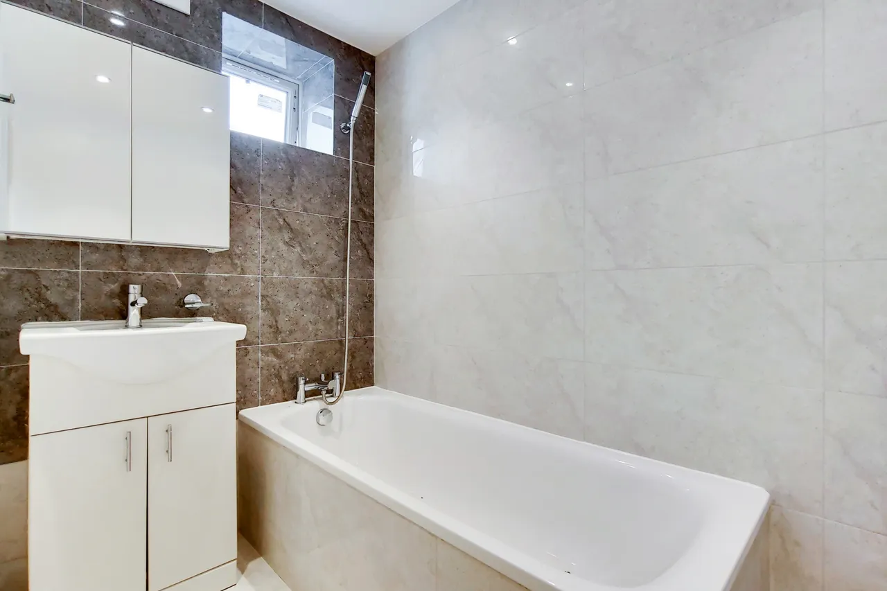 Curwen Road, Hammersmith, W12, photo 14