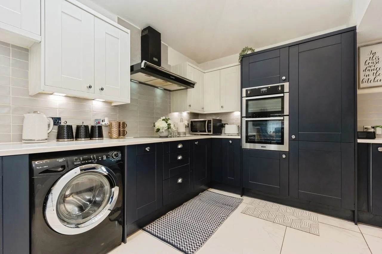 The Crescent, Bredbury, Stockport, Greater Manchester, SK6, photo 5