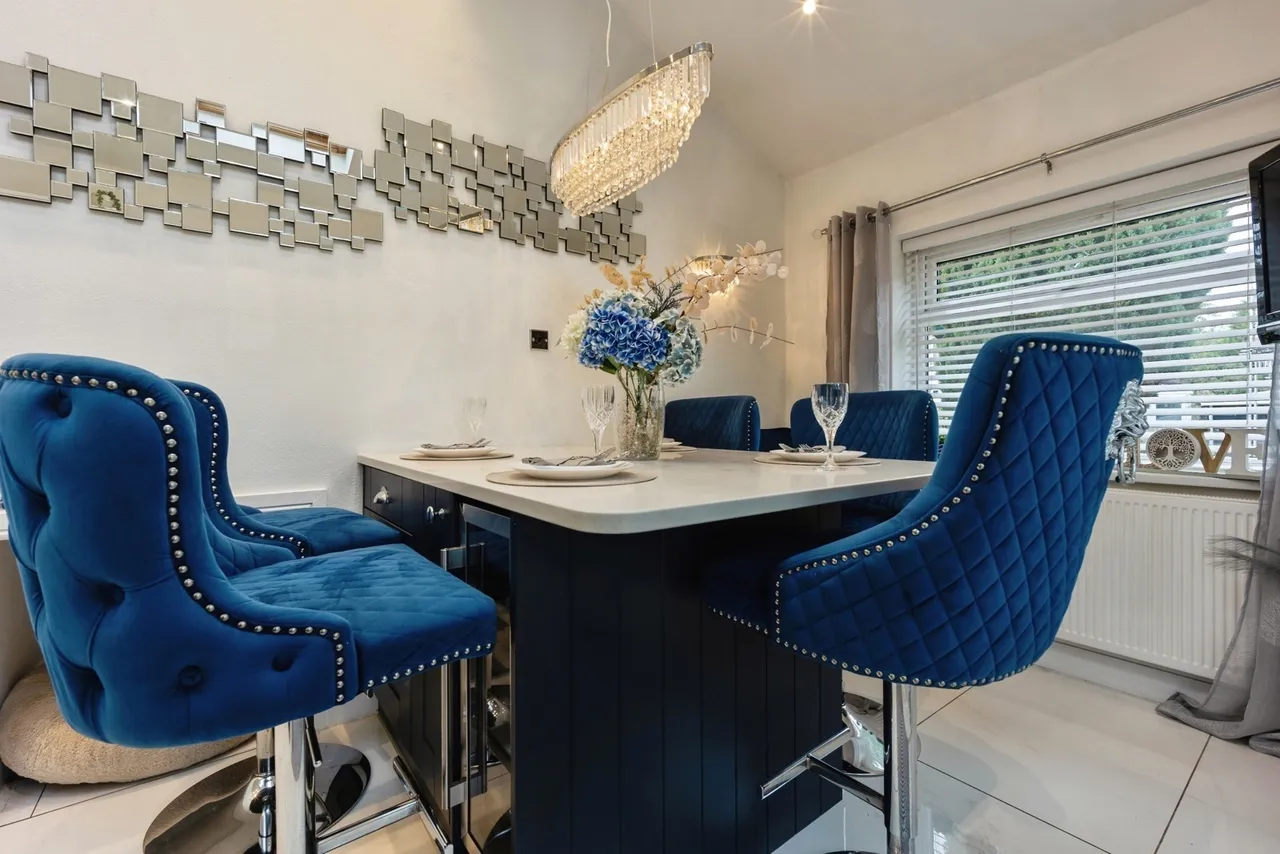 The Crescent, Bredbury, Stockport, Greater Manchester, SK6, photo 9