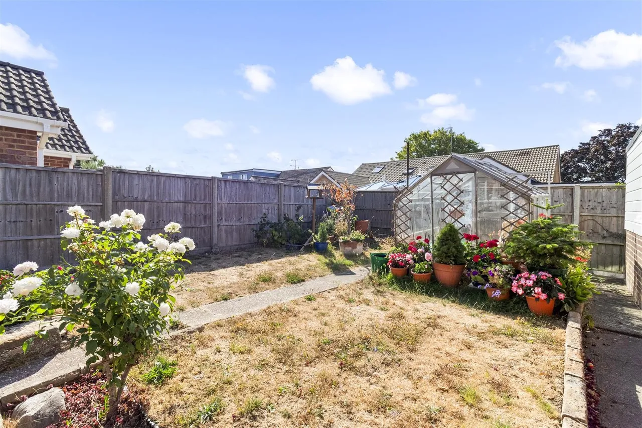 Twyford Close, Worthing, photo 21