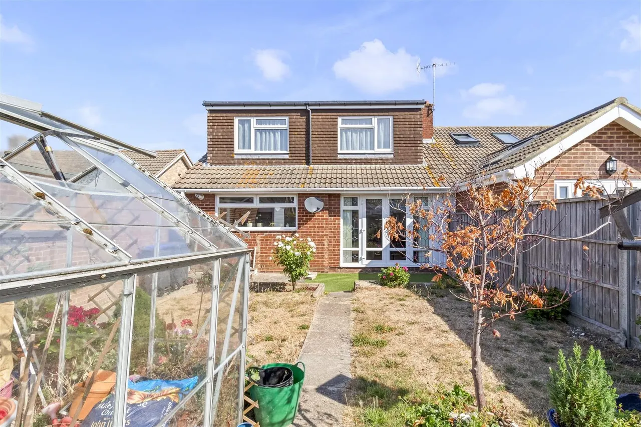 Twyford Close, Worthing, photo 20