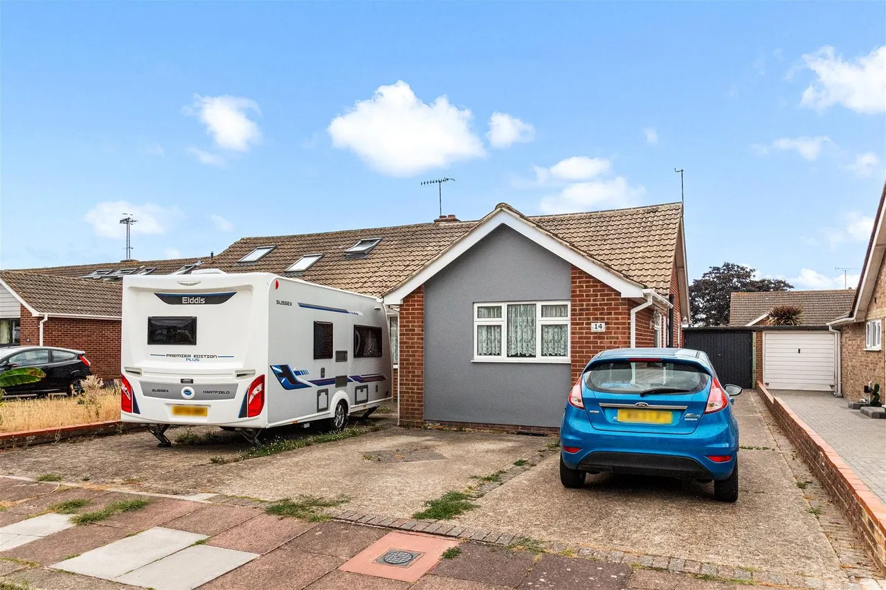 4 bed house for sale — Twyford Close, Worthing