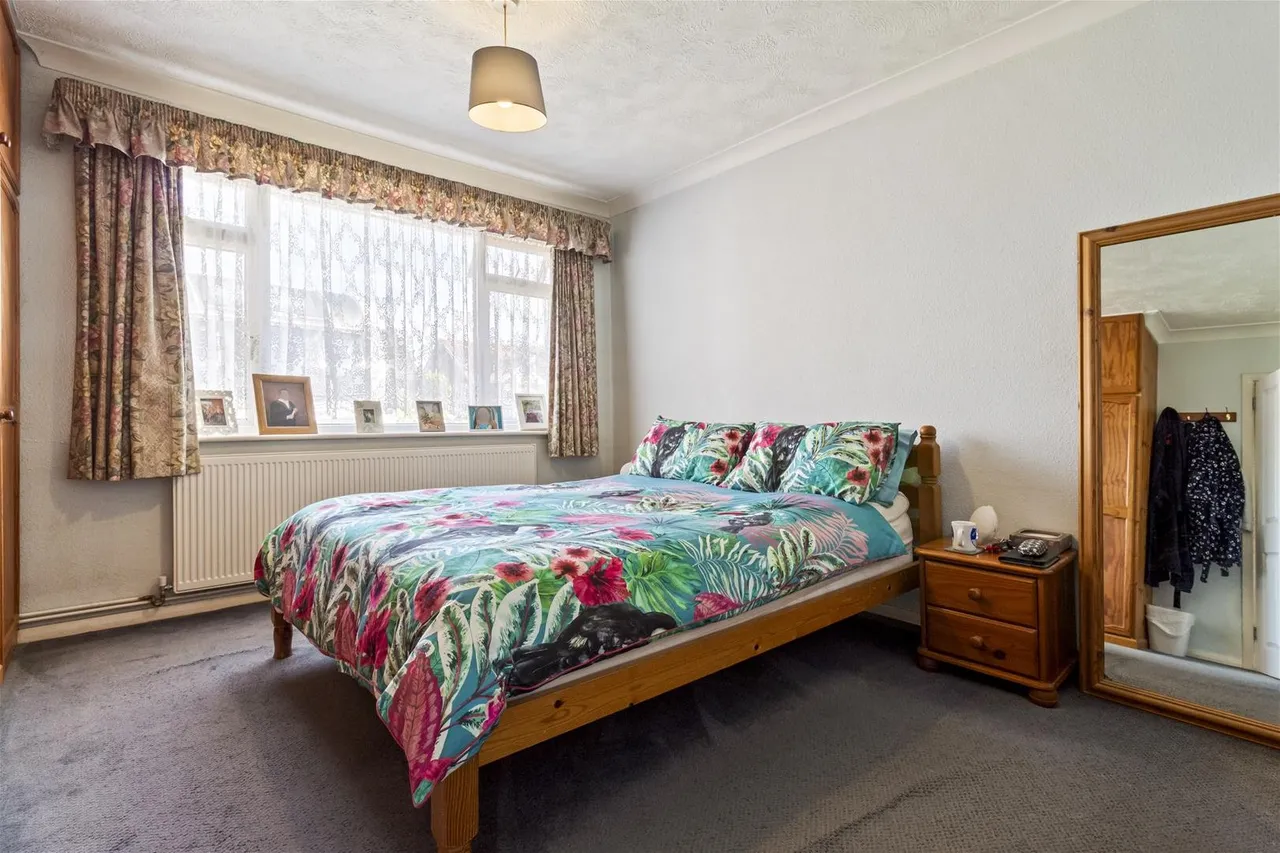 Twyford Close, Worthing, photo 8