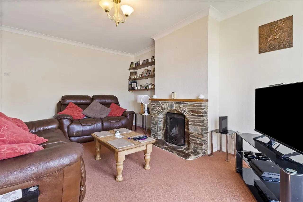 Twyford Close, Worthing, photo 3