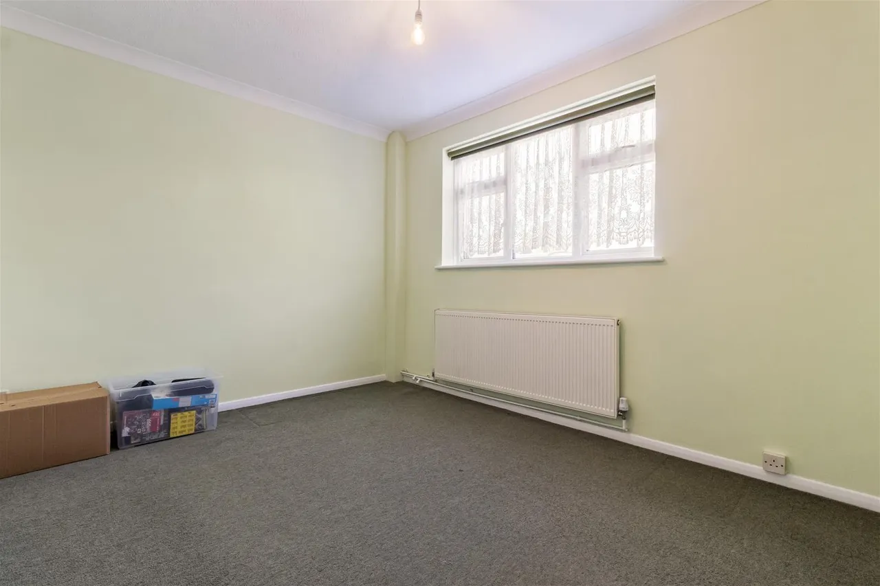 Twyford Close, Worthing, photo 11