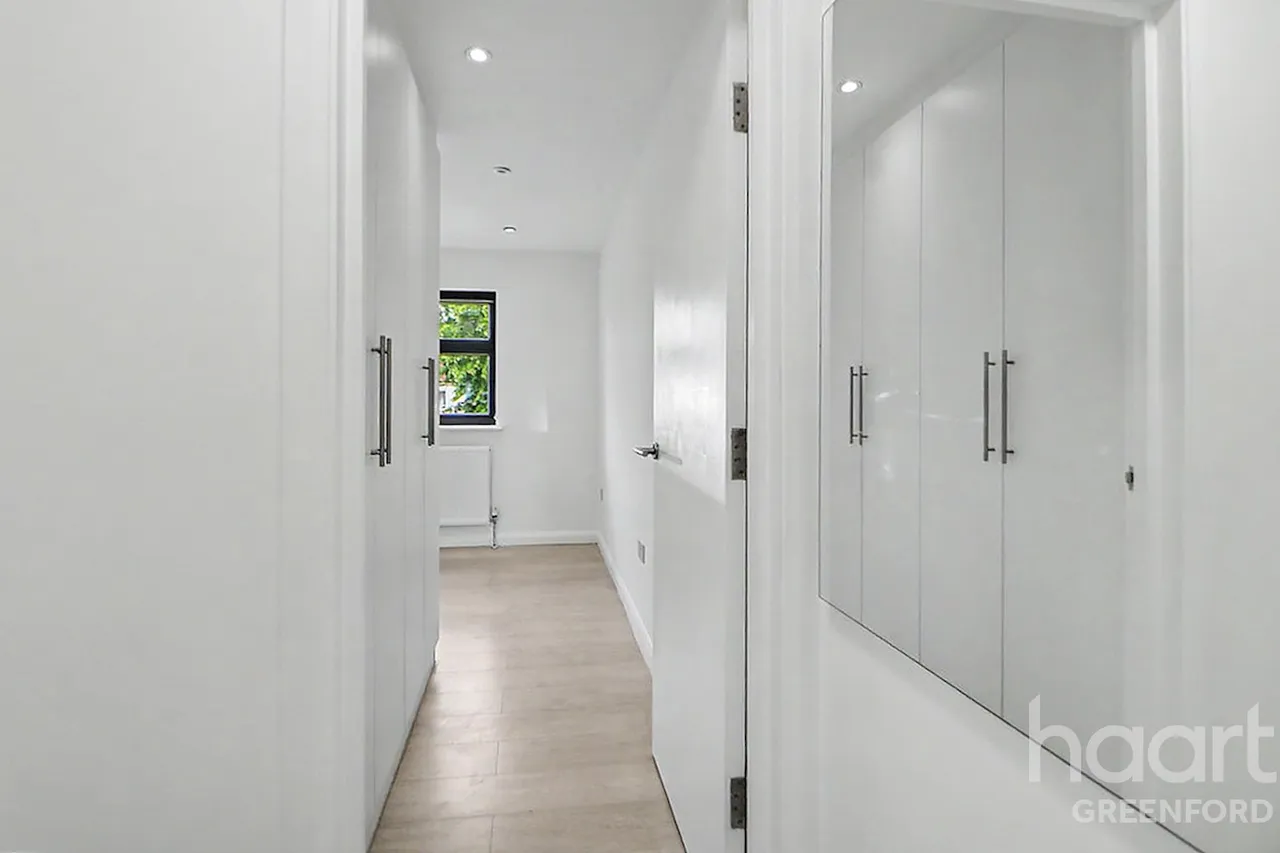 Lee Road, Greenford, UB6, photo 11