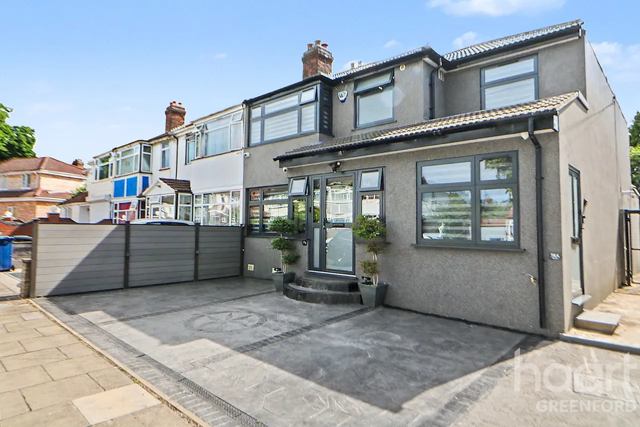 Lee Road, Greenford, UB6, photo 2