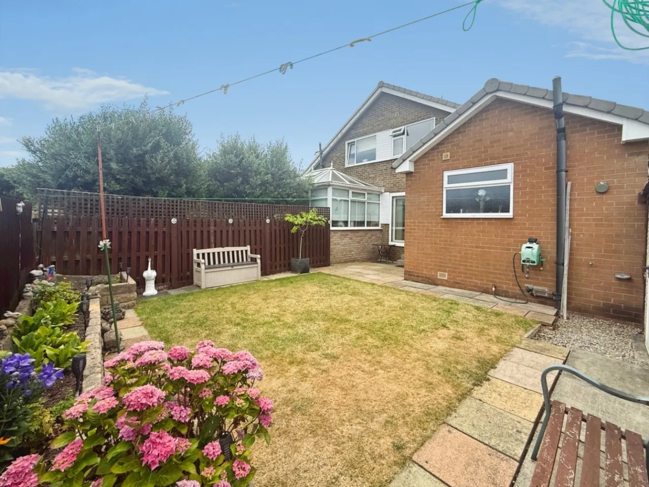 Brackendale Drive, Bradford, BD10, photo 14