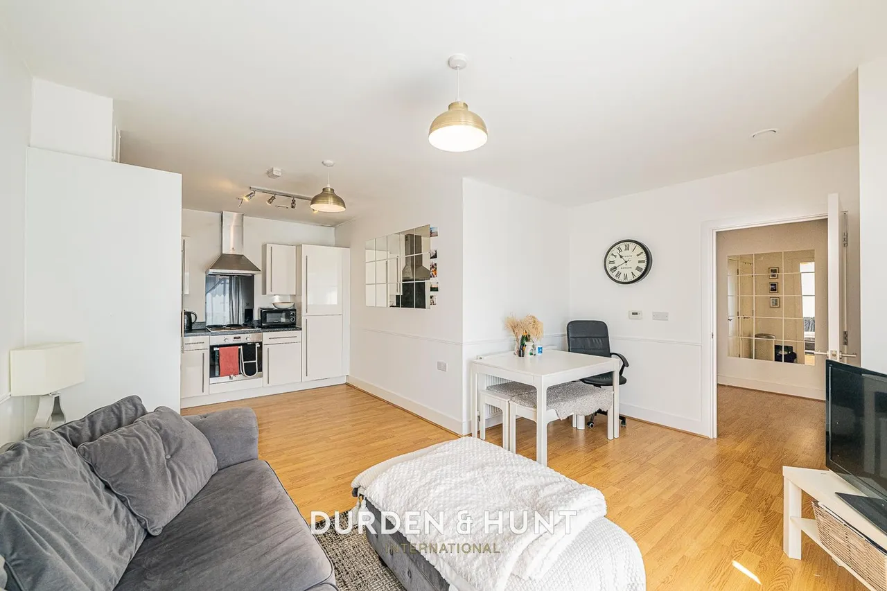 Firwood Lane, Romford, RM3, photo 3