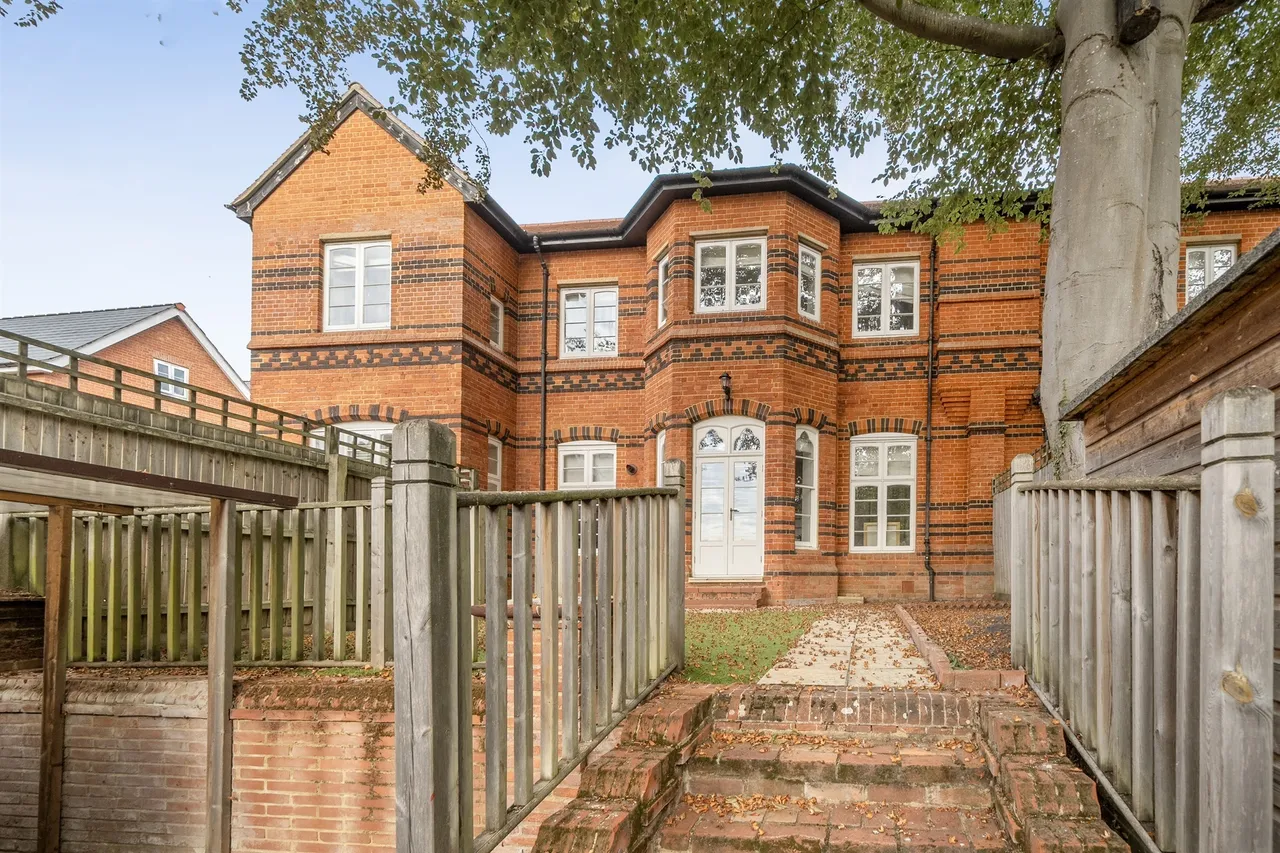 3 bed house for sale, The Courtyard, Maidenhead, SL6