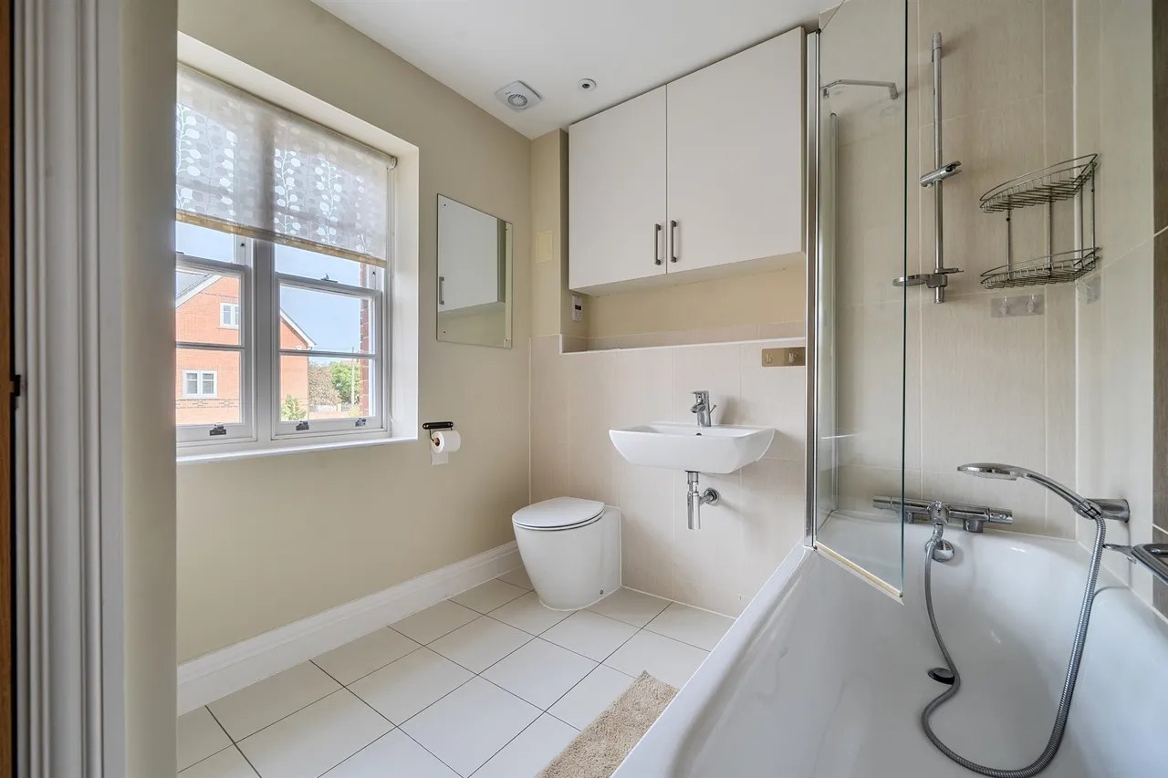 The Courtyard, Maidenhead, SL6, photo 9