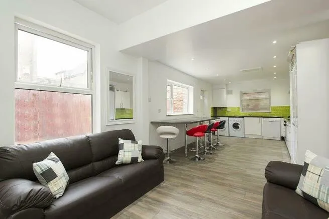Derby Grove, Nottingham, NG7, photo 4