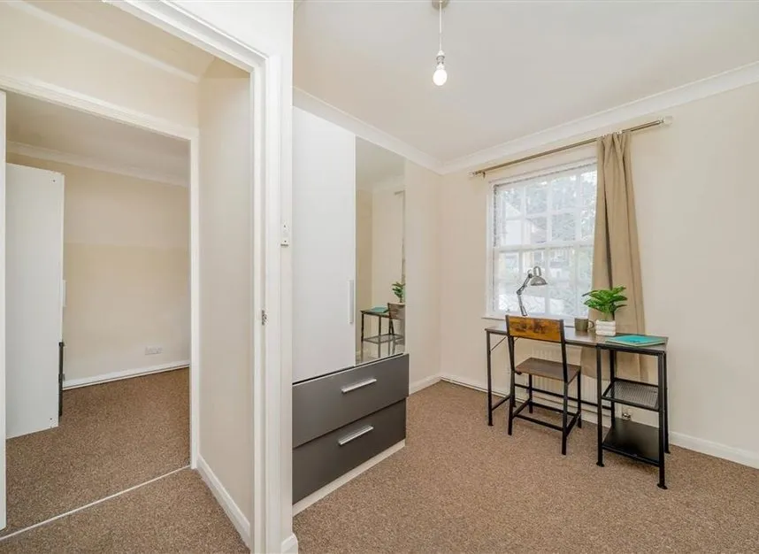 Brandram Road, Lewisham, SE13, photo 6