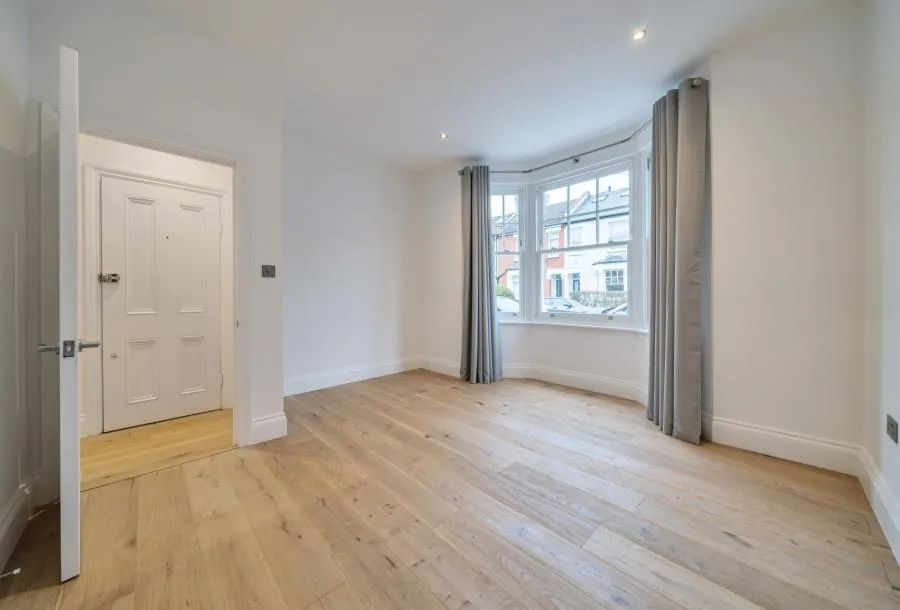 Littleton Street, SW18, photo 14