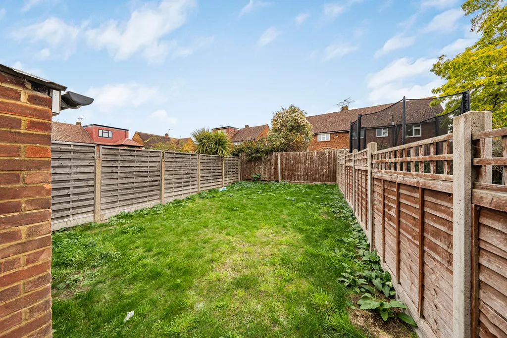 Rosemary Close, Hillingdon, UB8, photo 27