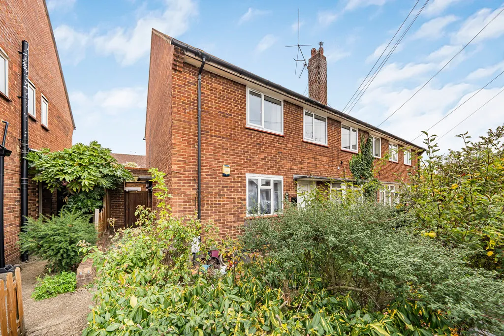 Rosemary Close, Hillingdon, UB8, photo 17
