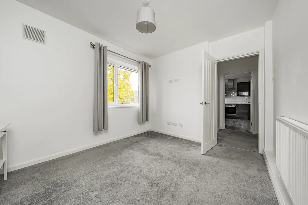 Rosemary Close, Hillingdon, UB8, photo 30