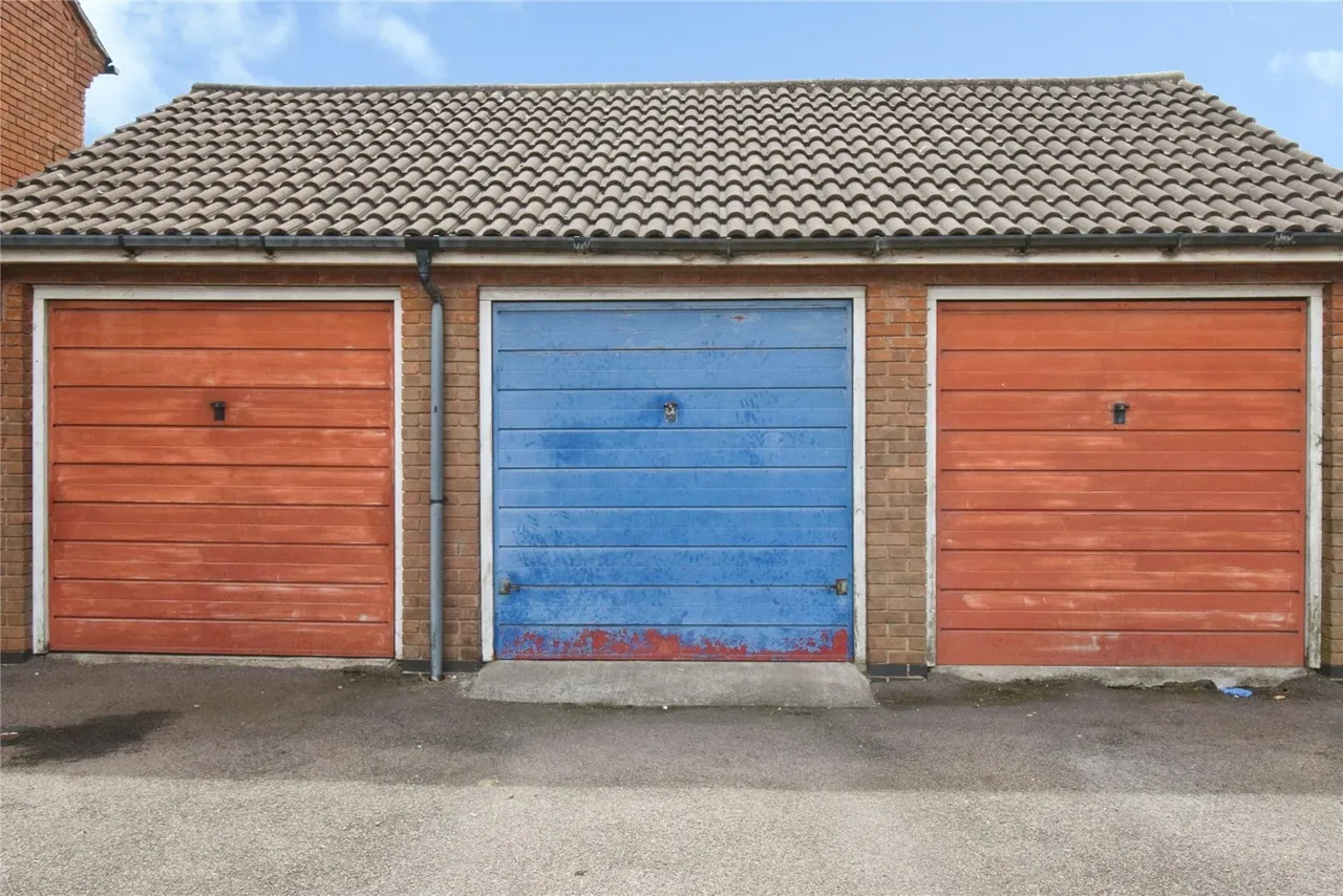 Pochins Close, Wigston, LE18, photo 10