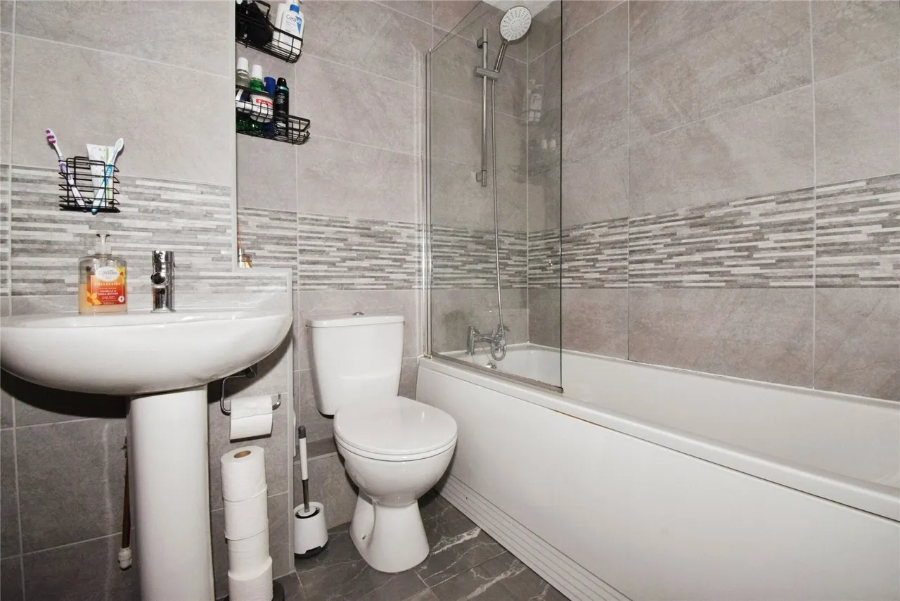 Pochins Close, Wigston, LE18, photo 9