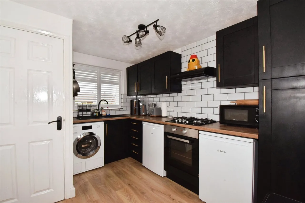 Pochins Close, Wigston, LE18, photo 3
