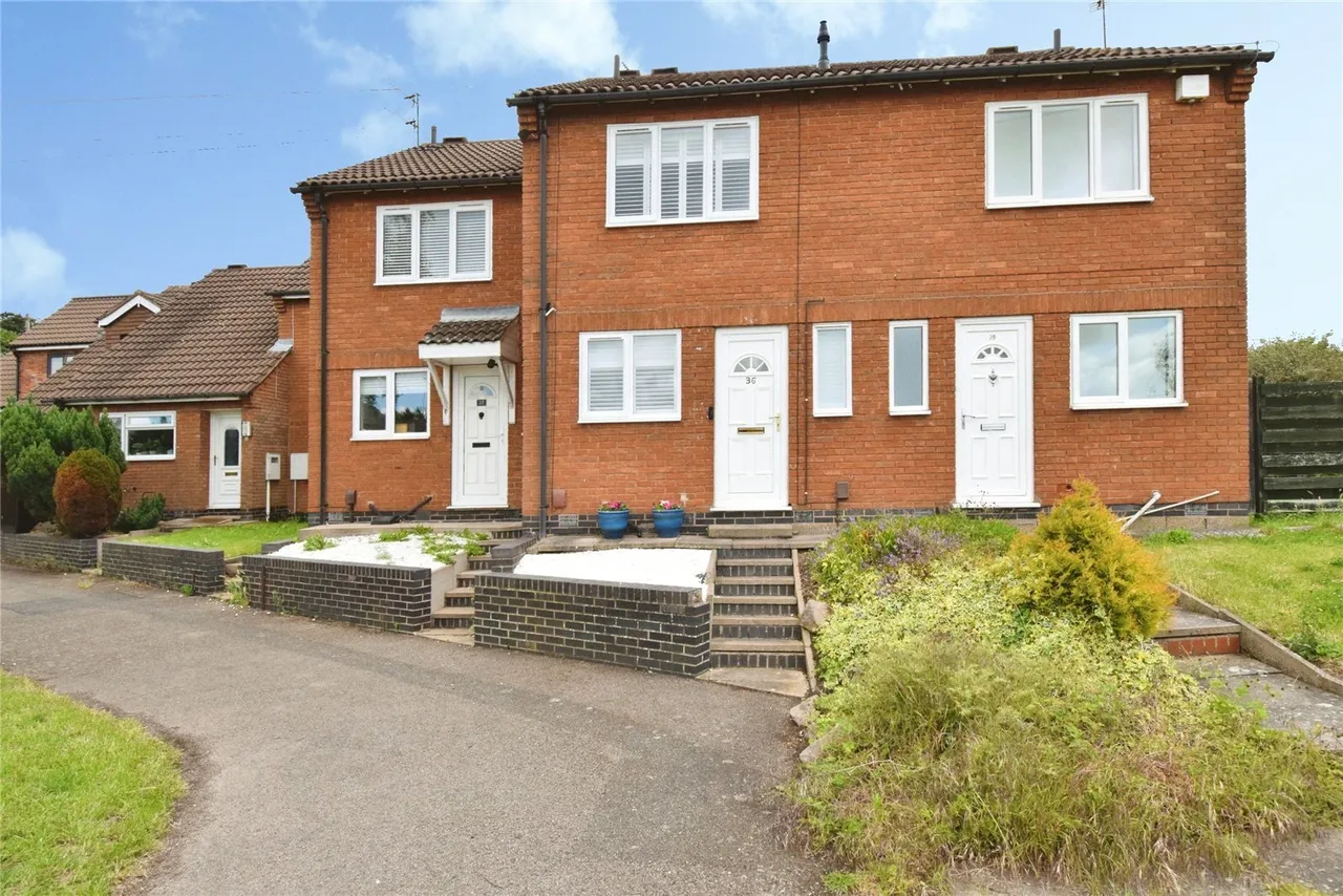 2 bed house for sale, Pochins Close, Wigston, LE18