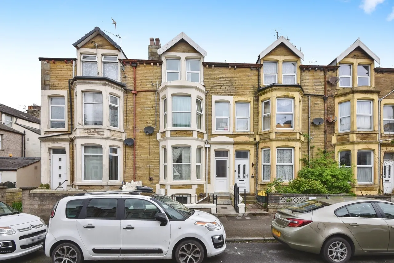 6 bed house for sale, Clarendon Road, Morecambe, LA3
